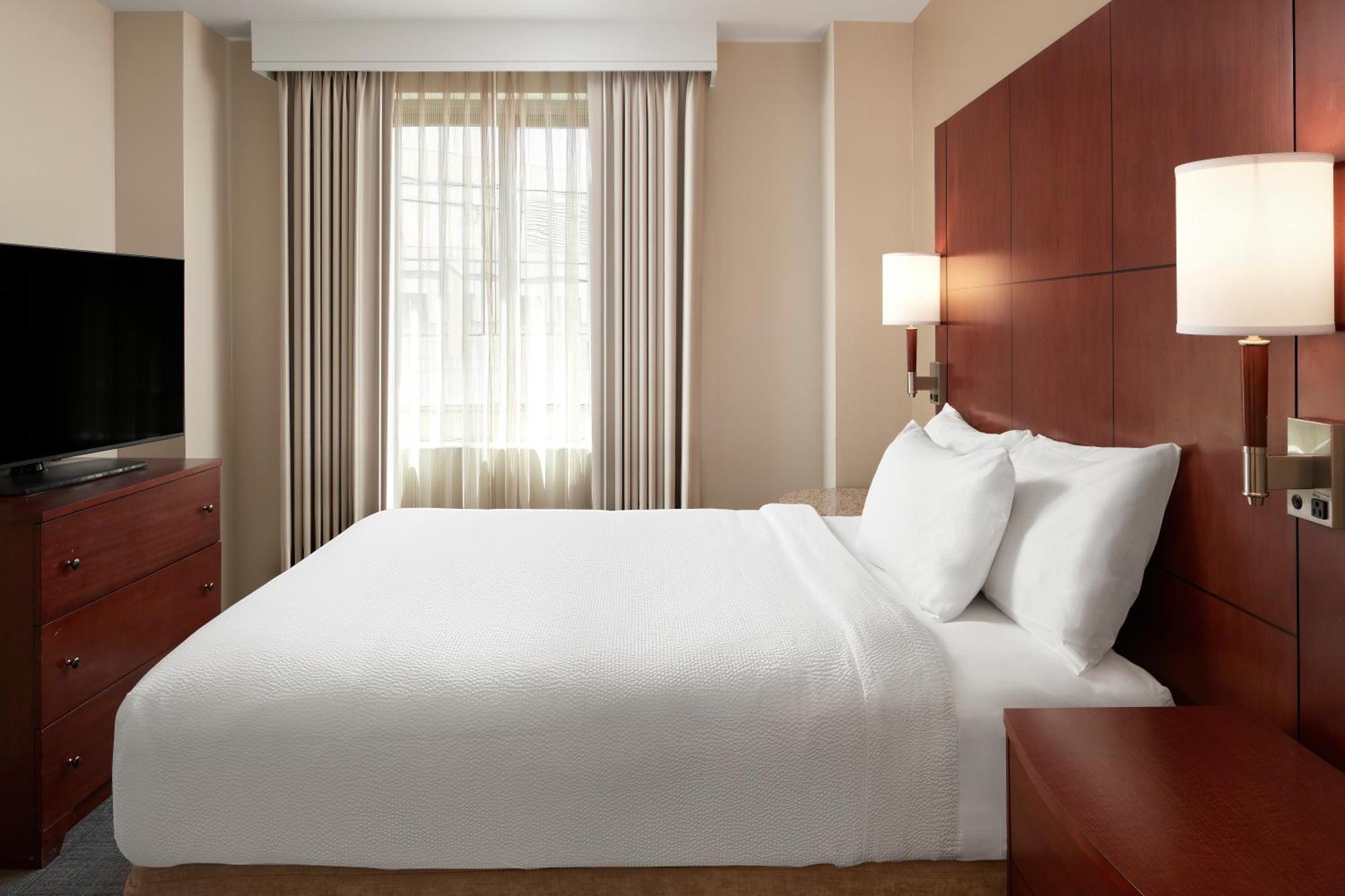 Courthouse 3* Arlington
